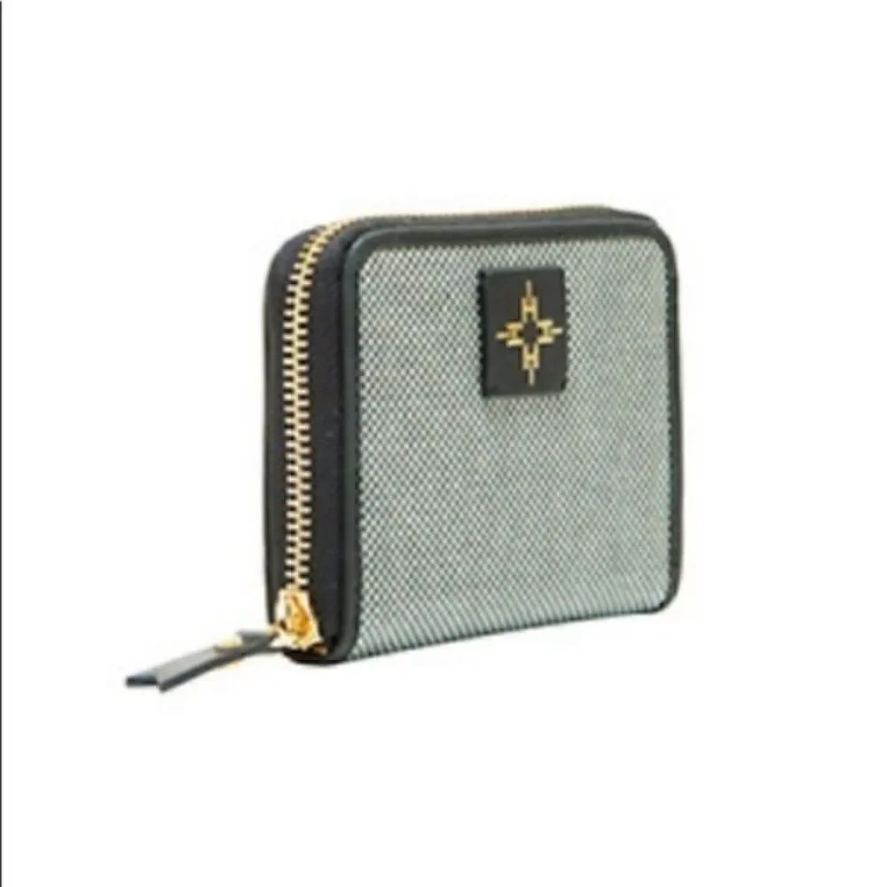 India Hicks Shuffle & Deal Wallet - New